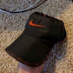 Black and red Nike baseball cap